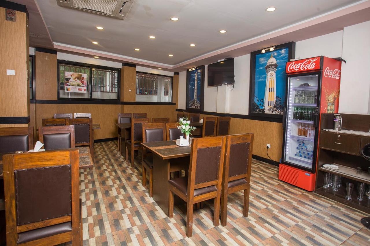 Oyo 104 Hotel Baltic Inn Kathmandu Exterior foto